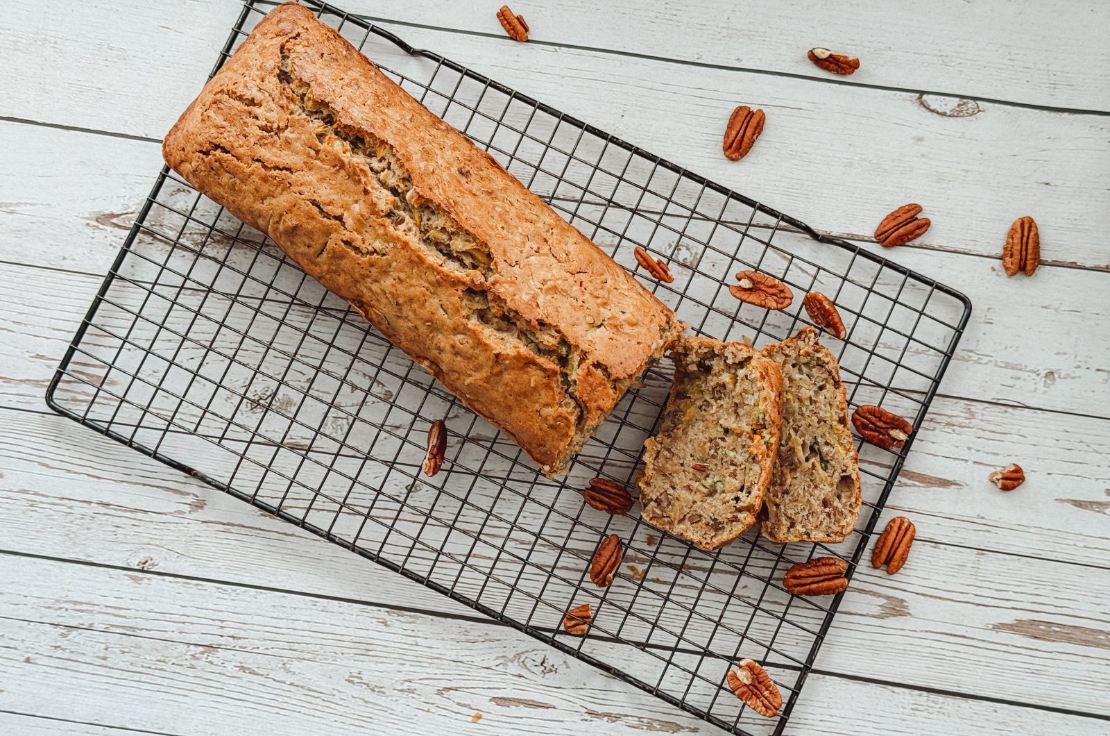 Courgettecake met pecannoten
