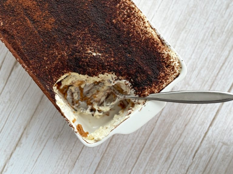 Tiramisu zonder alcohol – met een vleugje karamel